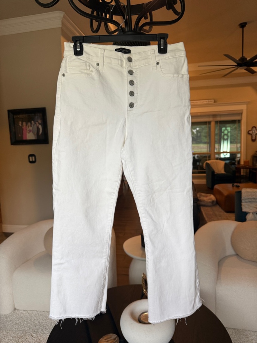 Banana Republic White Straight Women’s  Jeans with Button-Fly